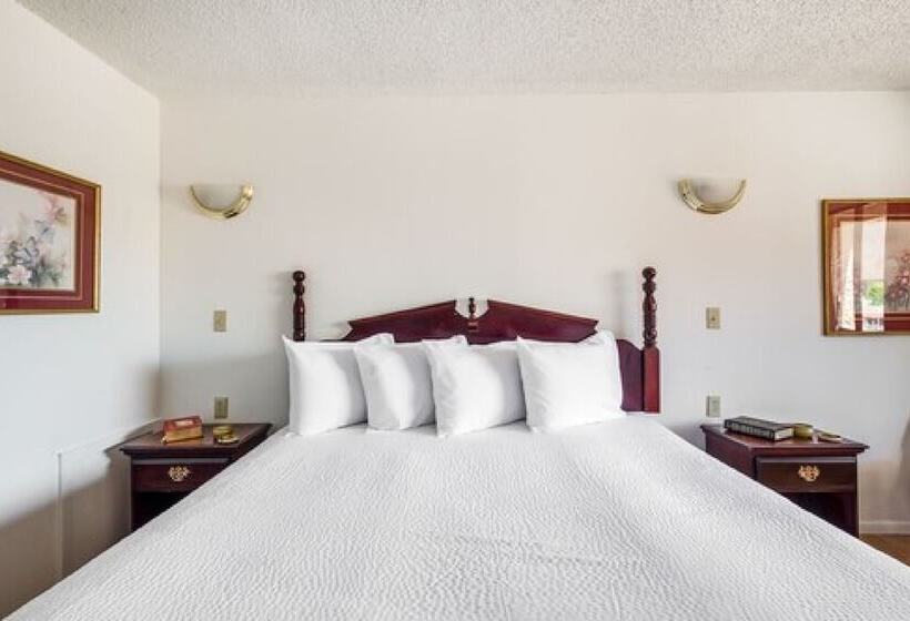 فندق على الطريق Express Inn & Suites Groesbeck