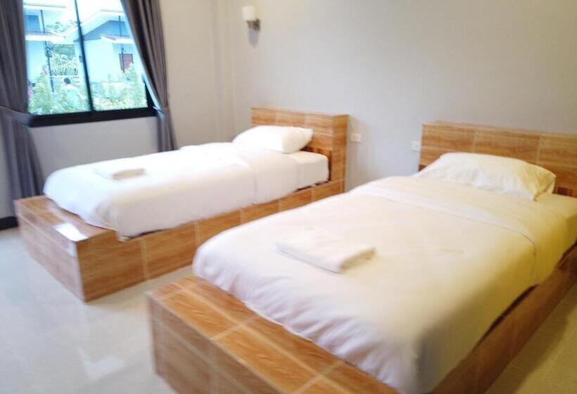 リゾートホテル เดอะเบสรีสอร์ทพัทลุง