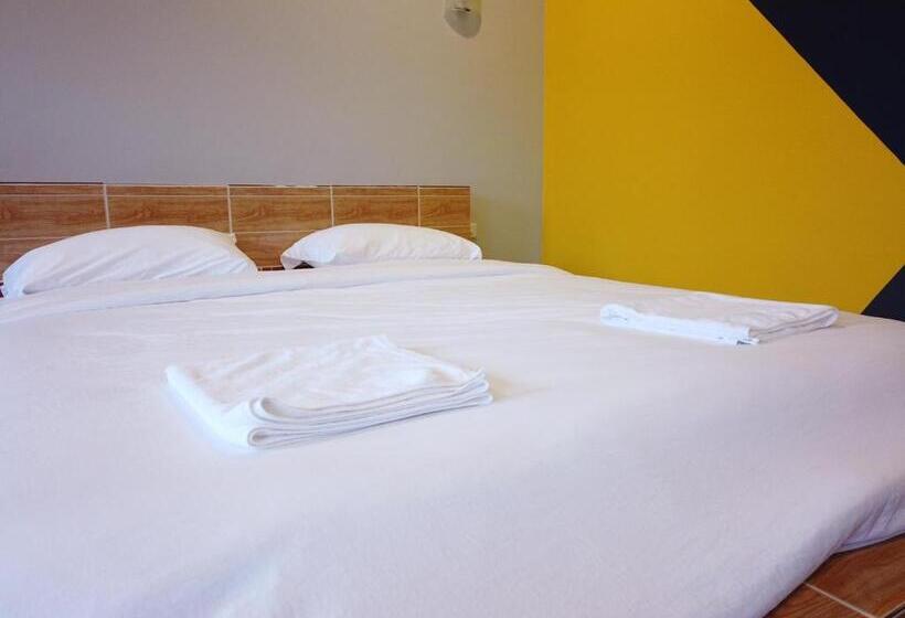 リゾートホテル เดอะเบสรีสอร์ทพัทลุง