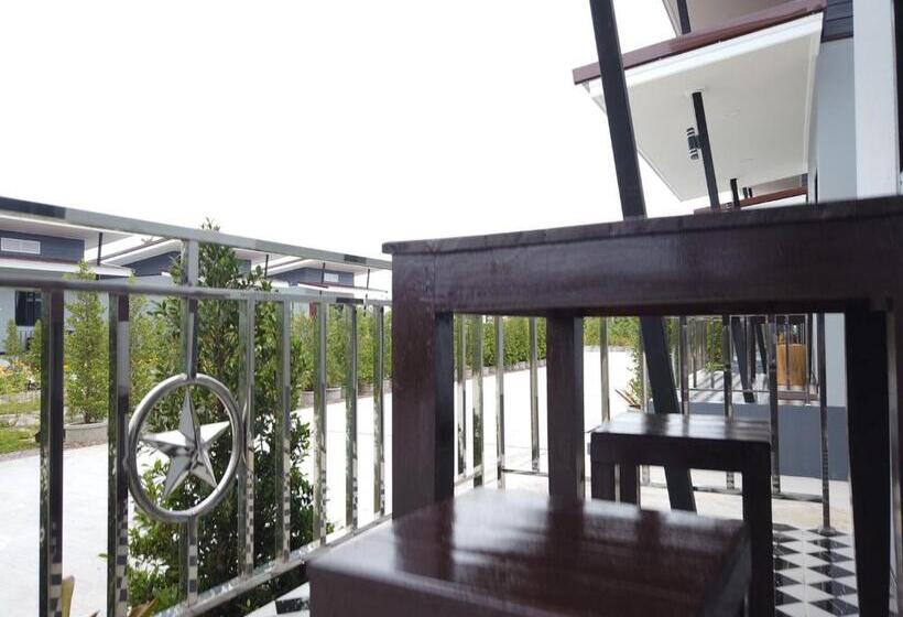 リゾートホテル เดอะเบสรีสอร์ทพัทลุง