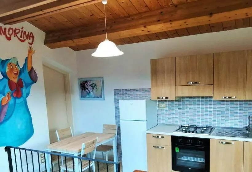 تختخواب و صبحانه Il Villaggio Delle Fate