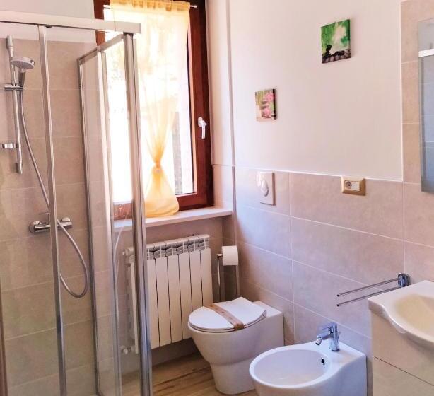 تختخواب و صبحانه Il Villaggio Delle Fate