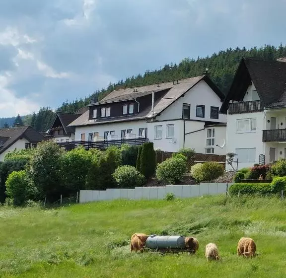 تختخواب و صبحانه Pension Sauerland