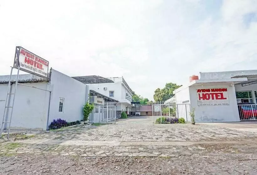 ホテル Capital O 90783  Ayeng Mandiri