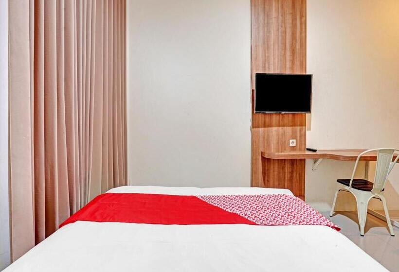 Otel Oyo 90794 Kostel Bunda Waru Syariah