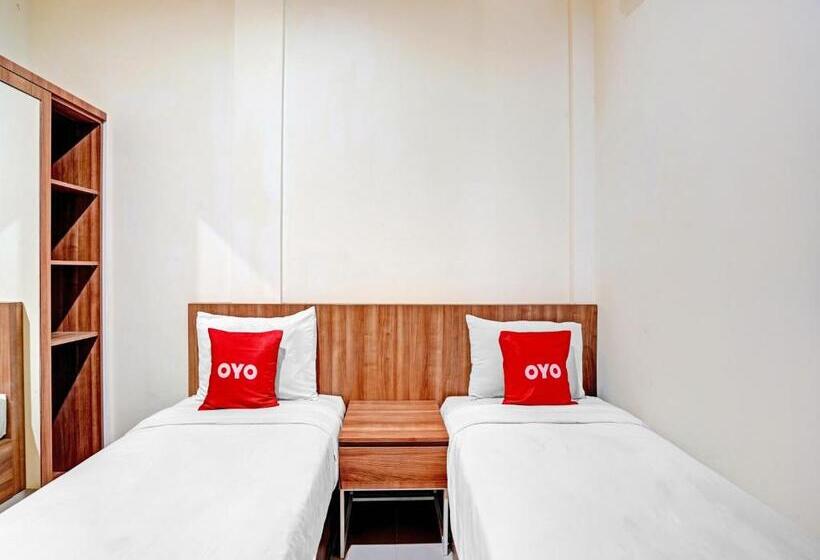 Otel Oyo 90794 Kostel Bunda Waru Syariah