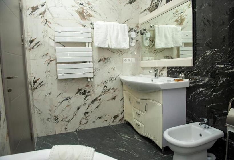 Lotus Hotel Chisinau