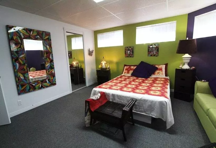 Majatalo Room In Guest Room   Gandhi Very Large Room Decorated In Indian Style, Office Space And Sofa