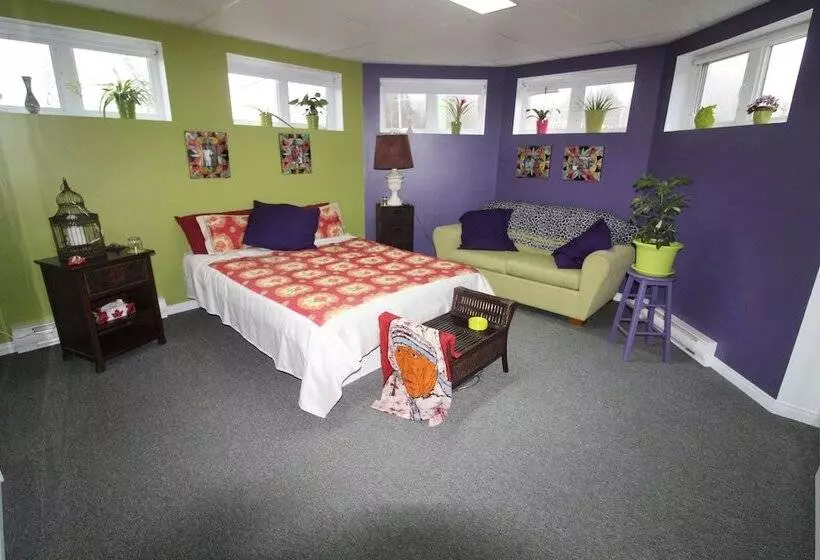 Majatalo Room In Guest Room   Gandhi Very Large Room Decorated In Indian Style, Office Space And Sofa