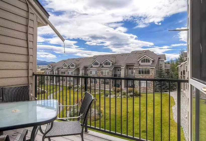 Three Bedroom Spacious Condo 206 At Bay Club