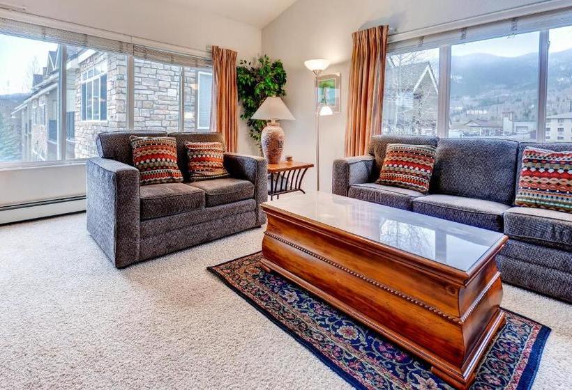 Three Bedroom Spacious Condo 206 At Bay Club