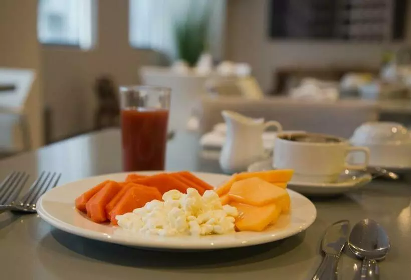 City Express Suites by Marriott Ciudad de México Santa Fe