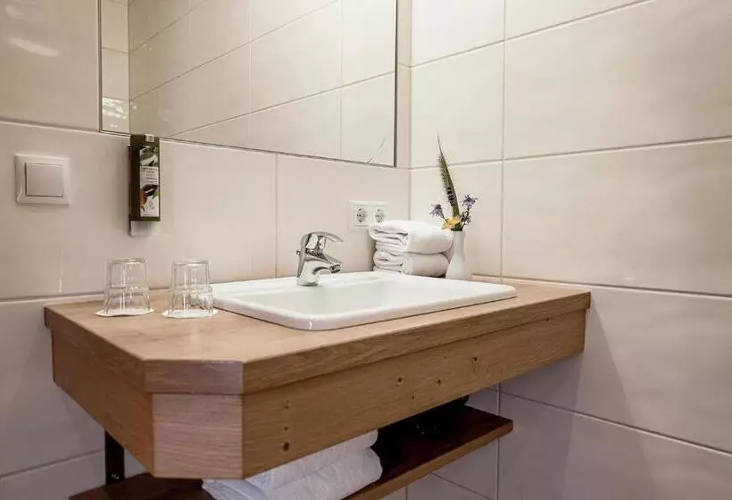 Die Barbara Appartements & Zimmer