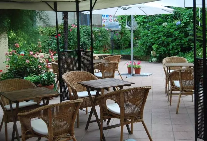 Hotelli Albergo Salerno