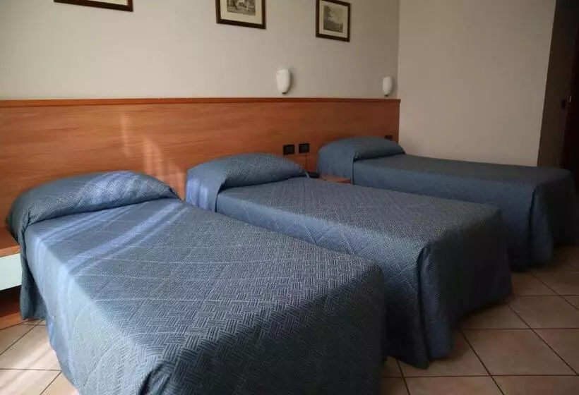 Hotelli Albergo Salerno