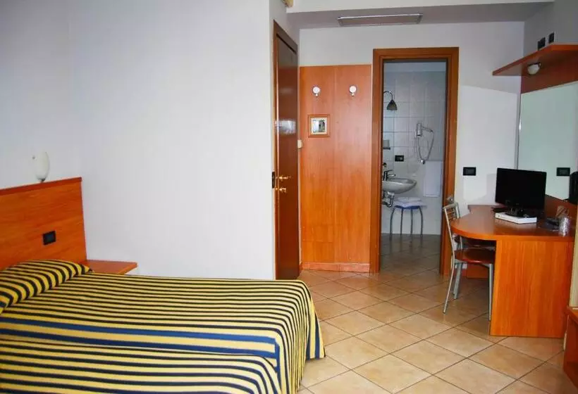 Hotelli Albergo Salerno