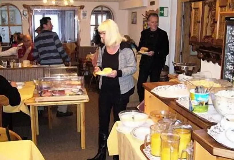 Отель Alpenrose