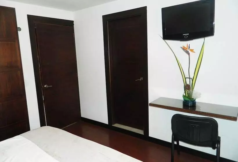 ホテル Bogota City