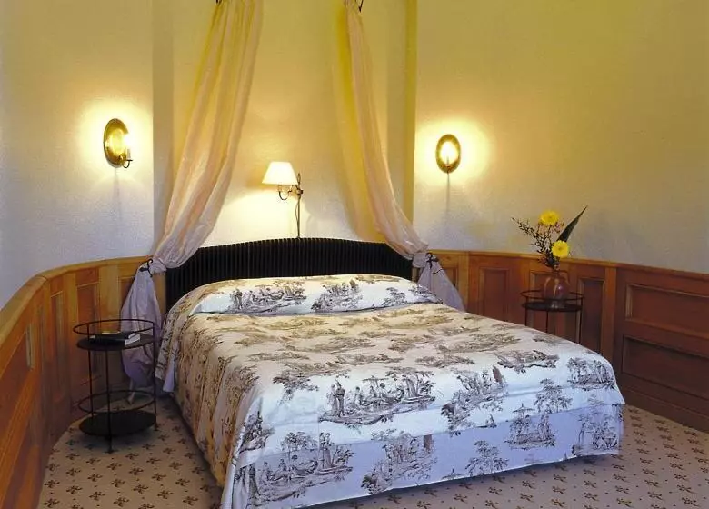 فندق Burg Rabenstein