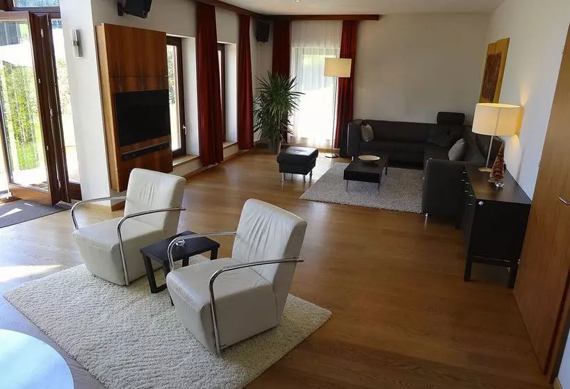 ホテル Chalet Das Atrium