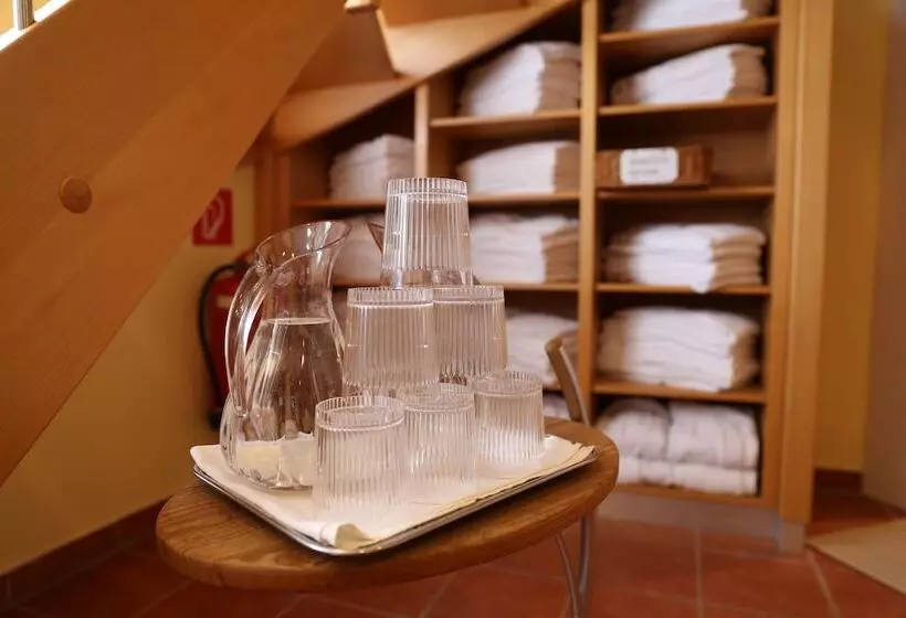 ホテル & Restaurant Stern