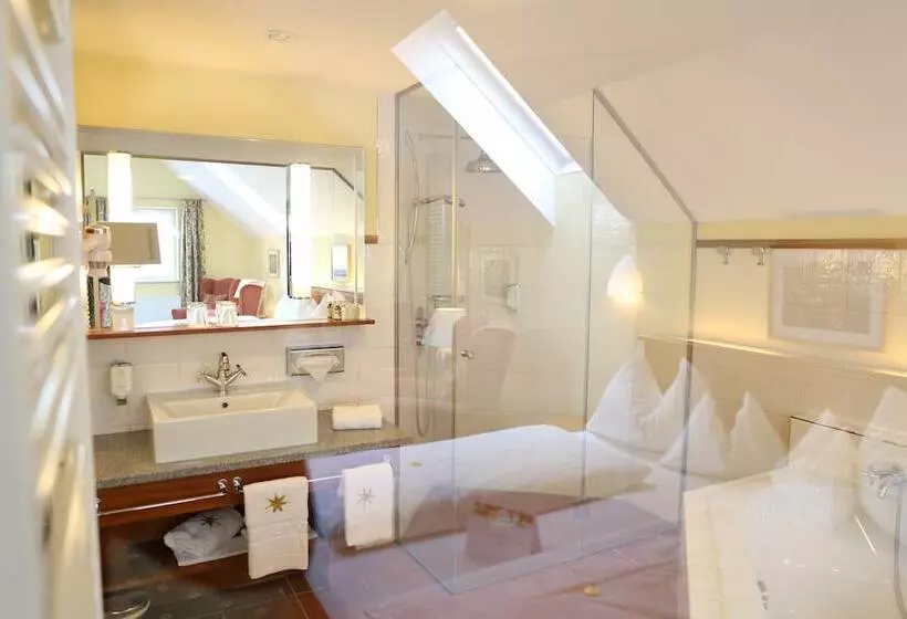 ホテル & Restaurant Stern