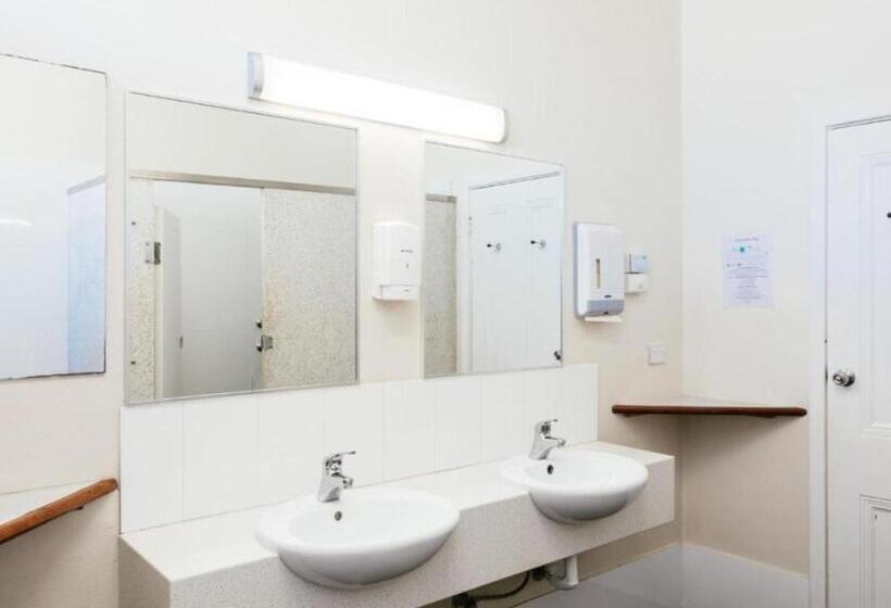 בית מלון כפרי Six Degrees Boutique