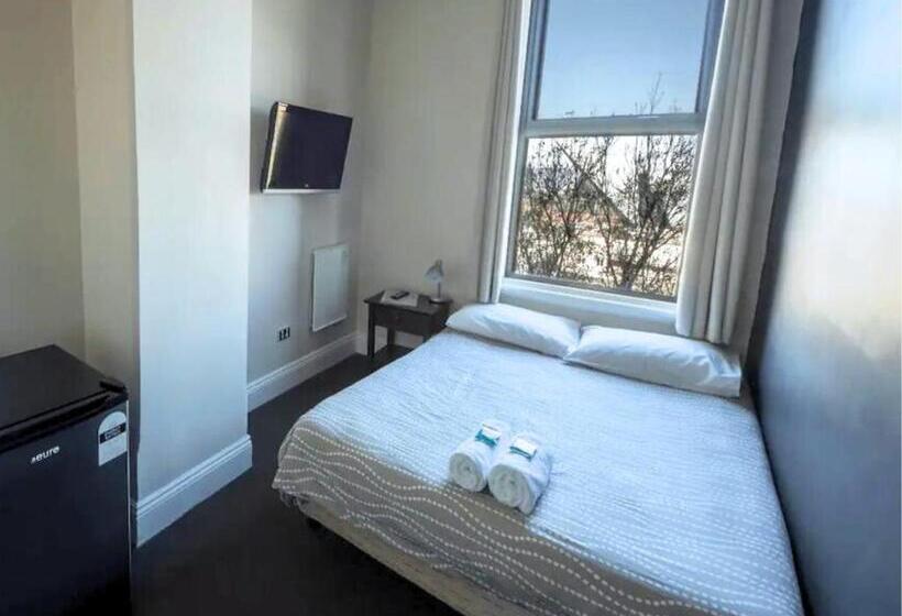 בית מלון כפרי Six Degrees Boutique