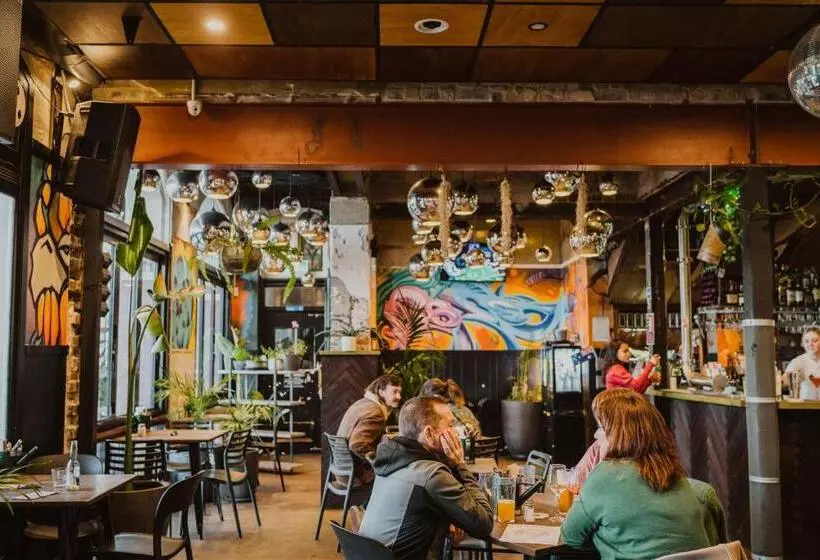 Hotel Six Degrees Boutique