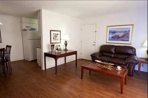 Isola Bella Apartments