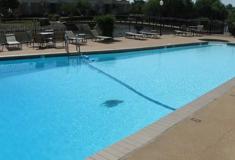 Isola Bella Apartments