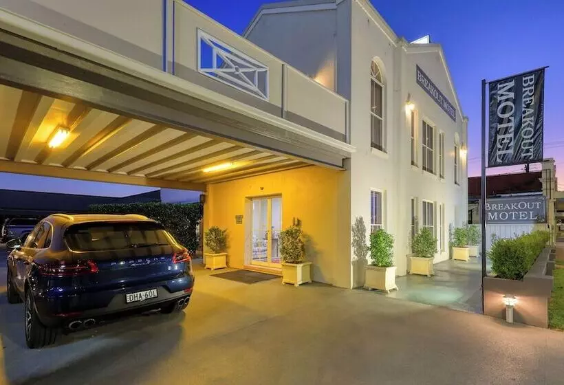 モーテル Breakout Motor Inn
