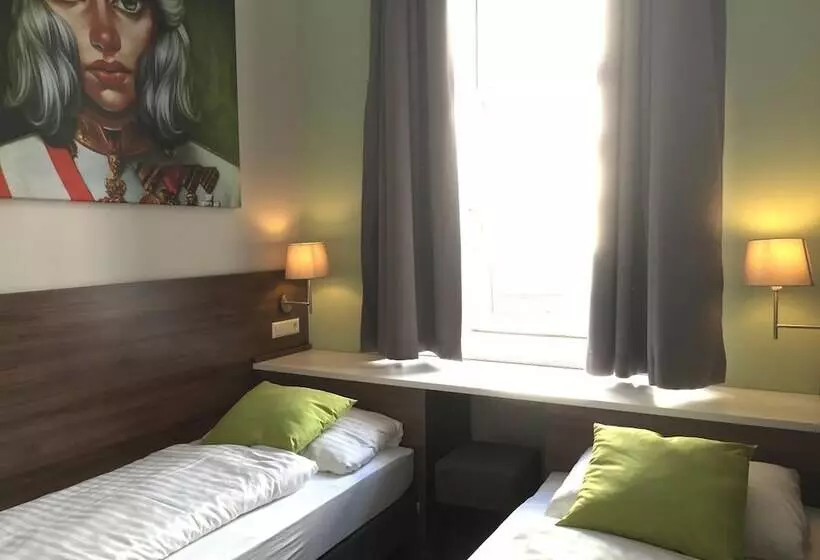 ペンション Urban Stay Salzburg City