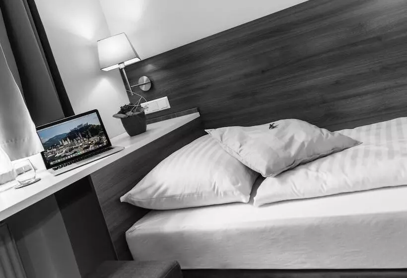 ペンション Urban Stay Salzburg City