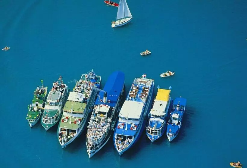 منتجع Barry Memle Directly At The Lake