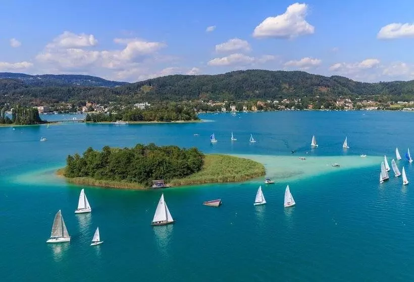 منتجع Barry Memle Directly At The Lake