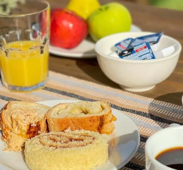 Aamiaismajoitus (B&B) Ellementares Guest House