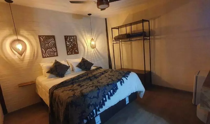 Aamiaismajoitus (B&B) Ellementares Guest House