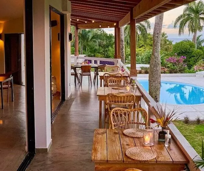 Hotelli Catalina Tropical Lodge