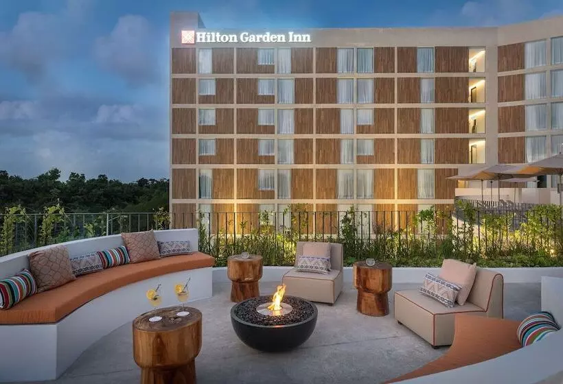 ホテル Hilton Garden Inn Cancun Airport