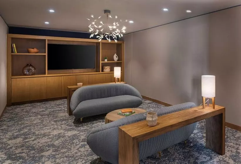 ホテル Hilton Garden Inn Cancun Airport