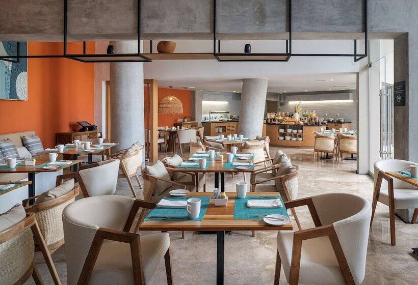 فندق Hilton Garden Inn Cancun Airport