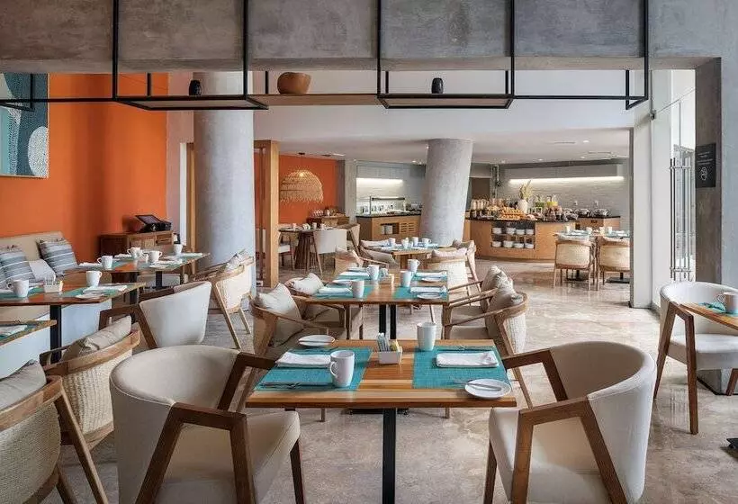 ホテル Hilton Garden Inn Cancun Airport