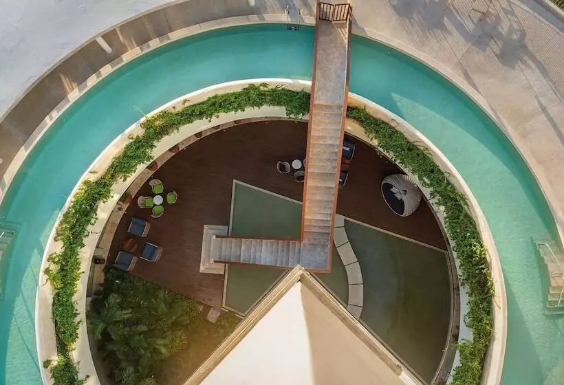 ホテル Hilton Garden Inn Cancun Airport