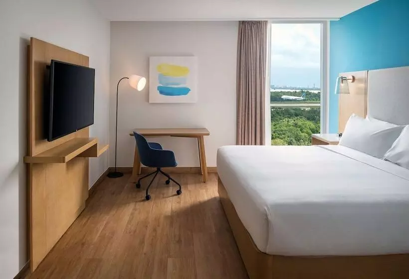 ホテル Hilton Garden Inn Cancun Airport