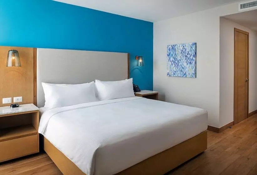 ホテル Hilton Garden Inn Cancun Airport