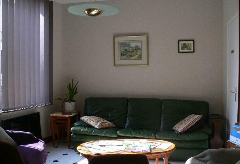 ホテル Hôtel Le Cygne