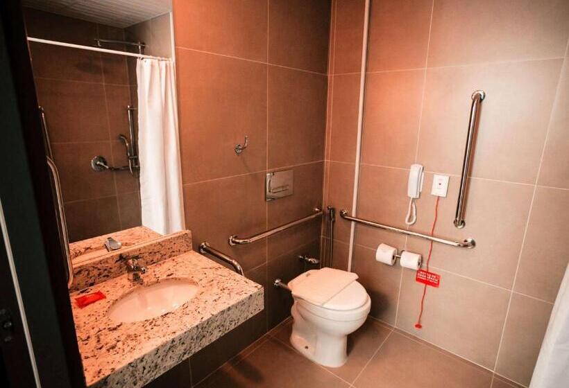 בית מלון כפרי Ibis Budget Capao Bonito