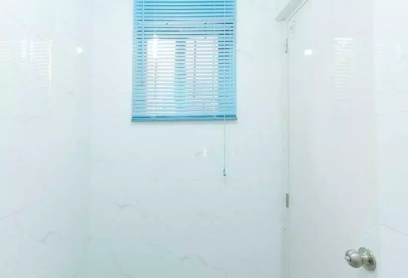 هتل Reddoorz @ Miras Apartelle Angeles Pampanga