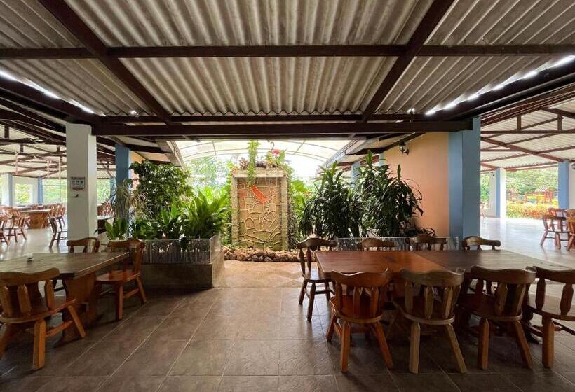 בית מלון כפרי Senderos De Sirivana